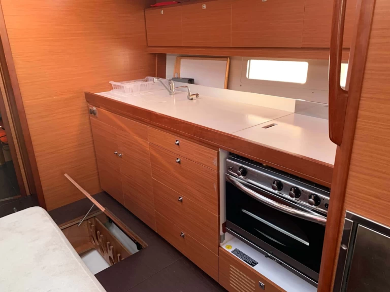 Yacht charter Lavrio billig Dufour 460 Grand Large