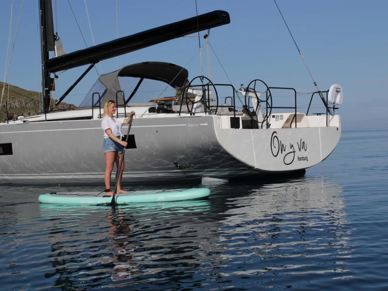 Uthyrning Segelbåt  Bénéteau med en båtlicens 
