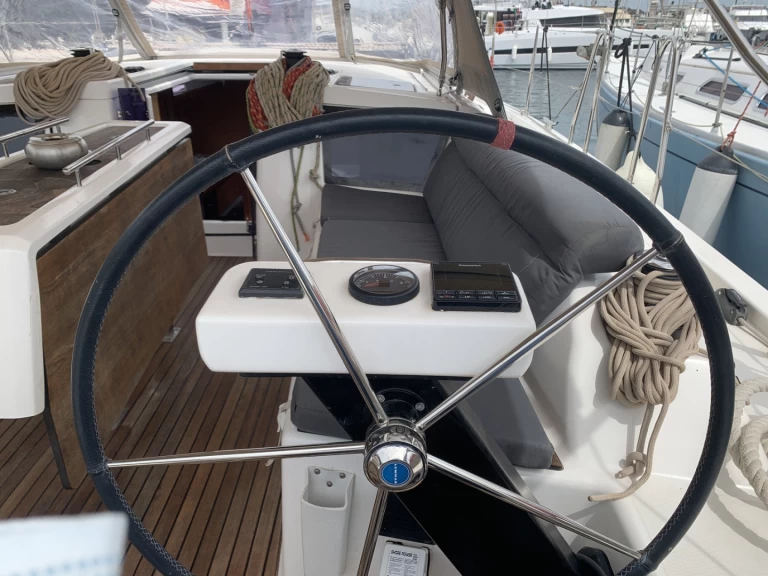 Båtuthyrning Dufour Dufour 390 Grand Large i Lavrio på Samboat 