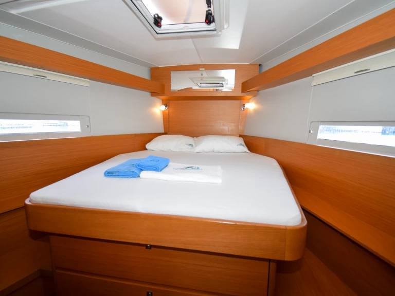 Uthyrning Segelbåt  Dufour med en båtlicens 