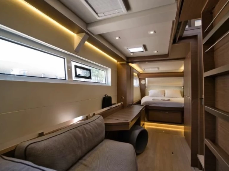 Hyra Katamaran  med eller utan skeppare Lagoon Rhodes (City) 