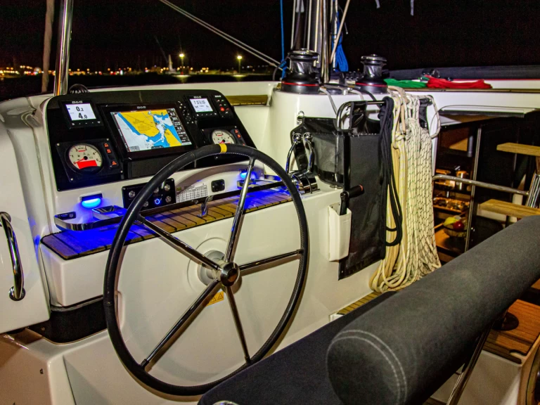 Yacht charter Preveza billig Lagoon 42