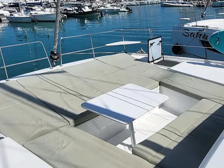 Uthyrning Katamaran  Bali Catamarans med en båtlicens 