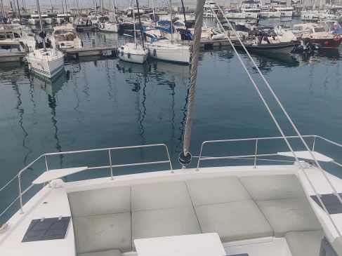 Uthyrning Katamaran  Bali med en båtlicens 