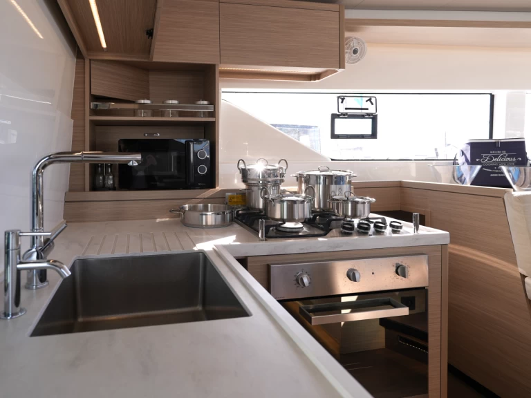 Båtuthyrning Lagoon Lagoon 51 i Salerno på Samboat 