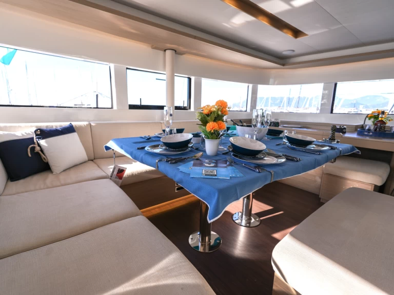 Uthyrning Katamaran  Lagoon med en båtlicens 