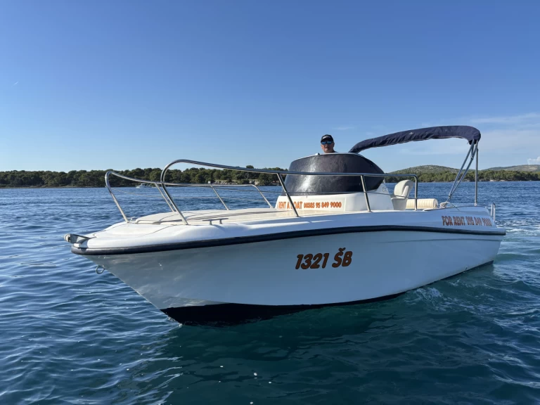 Båtuthyrning FLY HM22 i Šibenik  på Samboat 