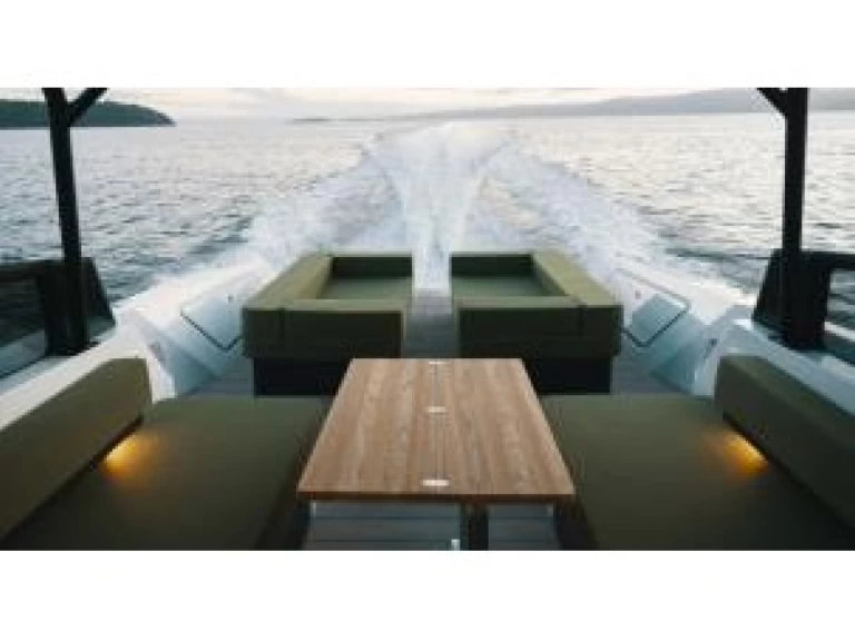  Goldfish 43 Ocean charter bareboat eller skeppad i Kalo Livadi