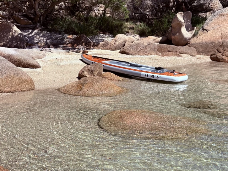 Hyr en Bénéteau Antares 10.20 Porto-Vecchio 