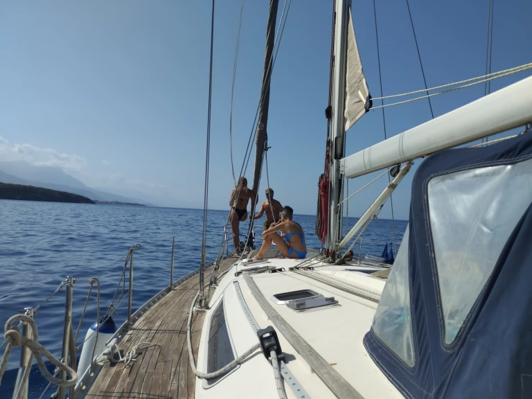 Hyr en Jeanneau Sun Odyssey 45.1 Kalamata 