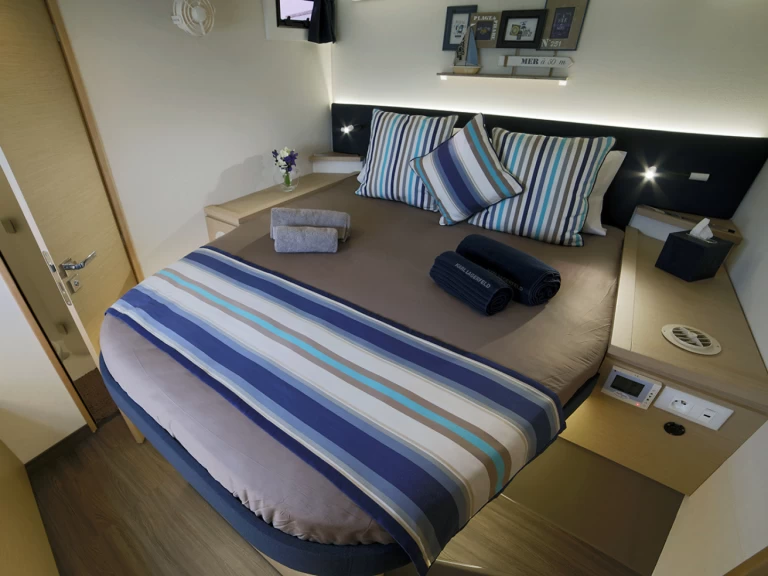 Hyr en Fountaine Pajot Saba 50 Alimos 