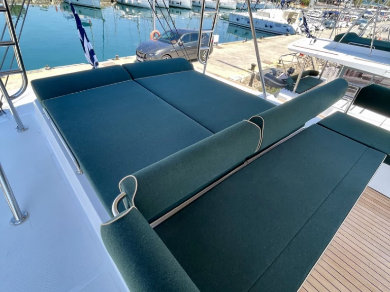 Bali Bali 4.8 charter bareboat eller skeppad i Alimos