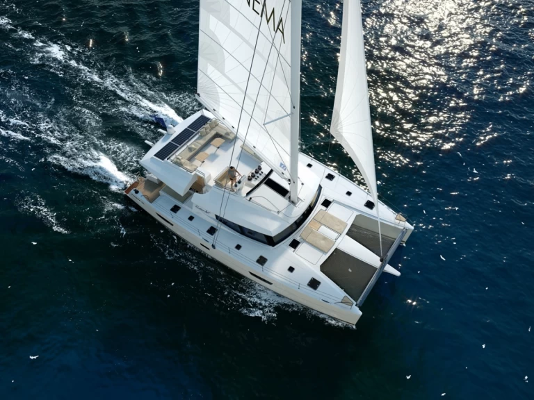 Fountaine Pajot Ipanema 58 charter bareboat eller skeppad i Cannigione