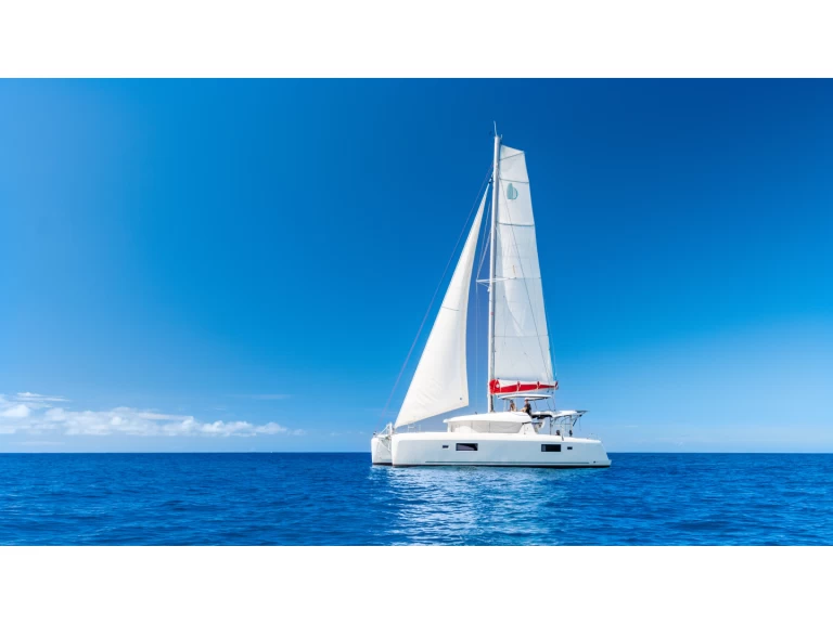 Lagoon Lagoon 42 charter bareboat eller skeppad i Ribishi
