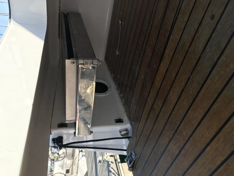 Hyra Segelbåt  med eller utan skeppare Elan Pirovac 