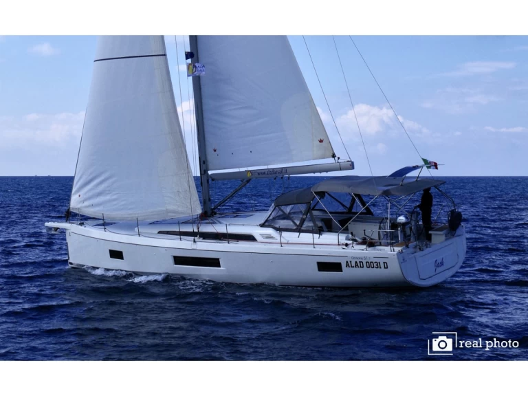 Bénéteau Oceanis 51.1 charter bareboat eller skeppad i Cannigione
