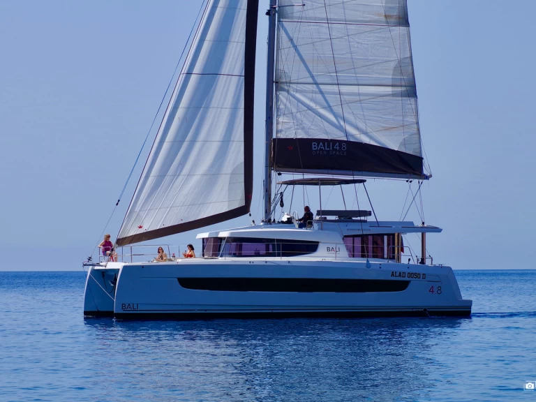 Bali Catamarans Bali 4.8 charter bareboat eller skeppad i Furnari