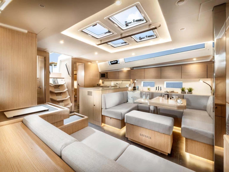 Hyra Segelbåt  med eller utan skeppare Bavaria Golfo Aranci 