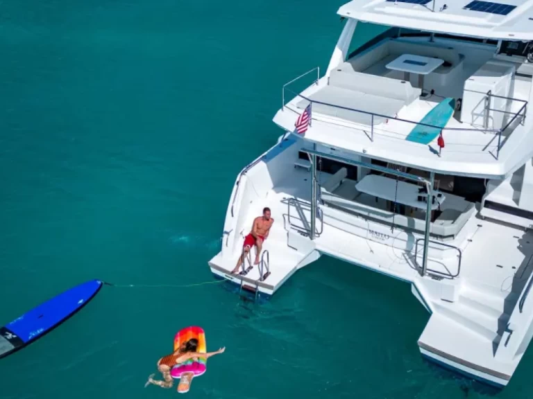 Uthyrning Motorbåt  Leopard med en båtlicens 