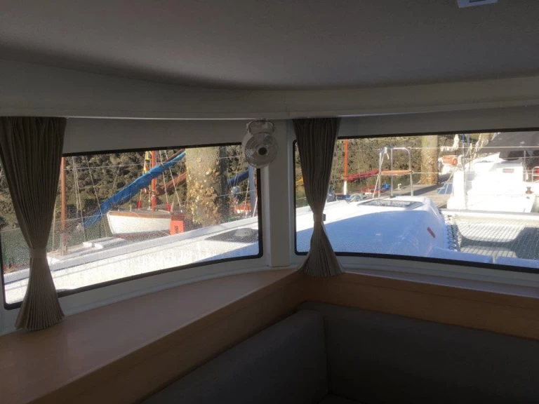 Lagoon Lagoon 42 charter bareboat eller skeppad i Le Marin