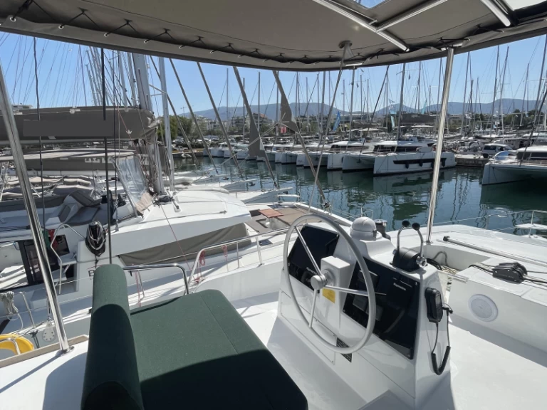 Hyra Katamaran  med eller utan skeppare Bali Alimos 