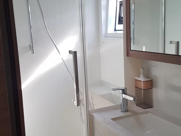 Uthyrning Katamaran  Lagoon med en båtlicens 