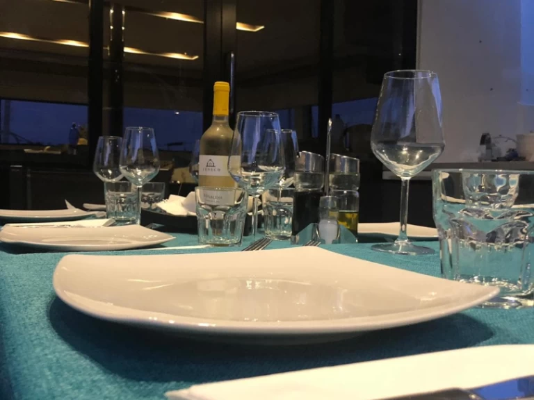 Hyra Katamaran  med eller utan skeppare Lagoon Capo d'Orlando 