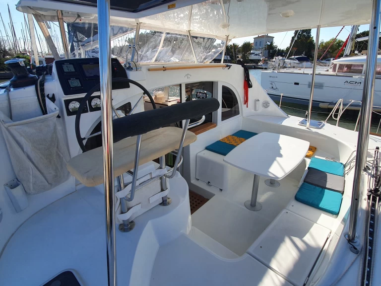 Hyr en Lagoon Lagoon 380 Hyeres 