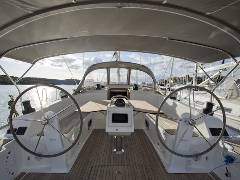 Yacht charter Šibenik  billig Cruiser 46