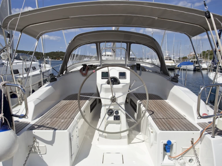 Segelbåt  för uthyrning Šibenik  till det bästa priset 