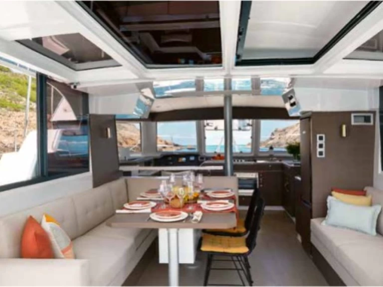 Hyr en Bali Catamarans Bali Catspace Voile Furnari 