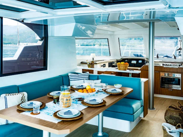 Hyra Katamaran  med eller utan skeppare Bali Catamarans Furnari 