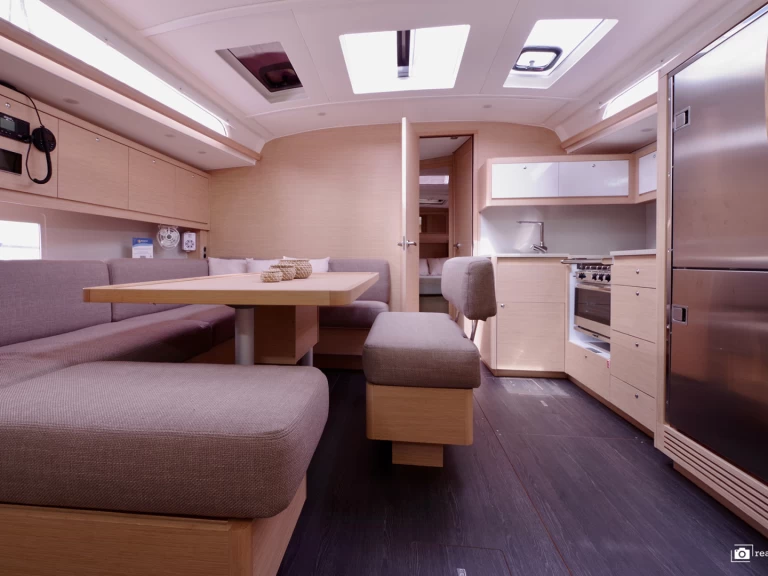 Hyra Segelbåt  med eller utan skeppare Dufour Furnari 