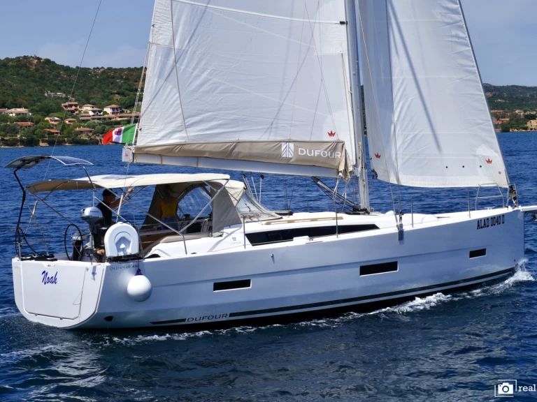 Yacht charter Cannigione billig Dufour 430