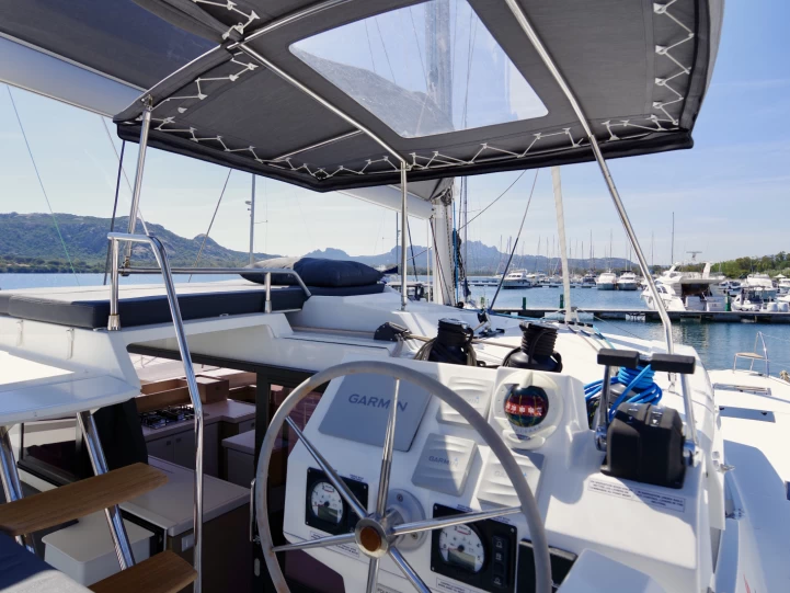 Katamaran  för uthyrning Cannigione till det bästa priset 