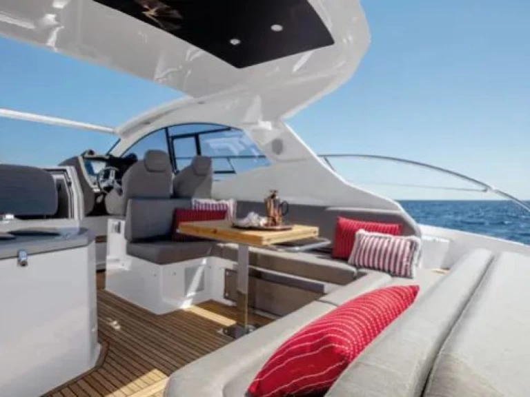 Hyr en Azimut Azimut Atlantis 45 Split  