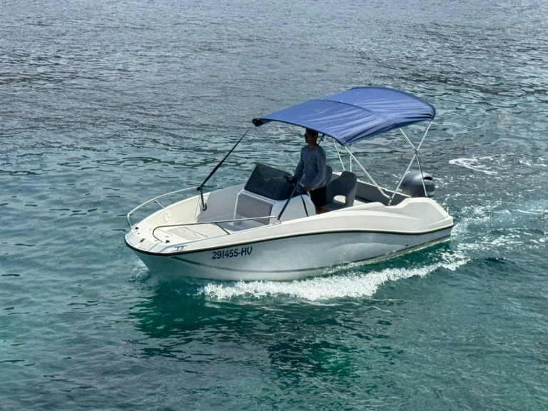 Hyr en Quicksilver Activ 555 Open Hvar 