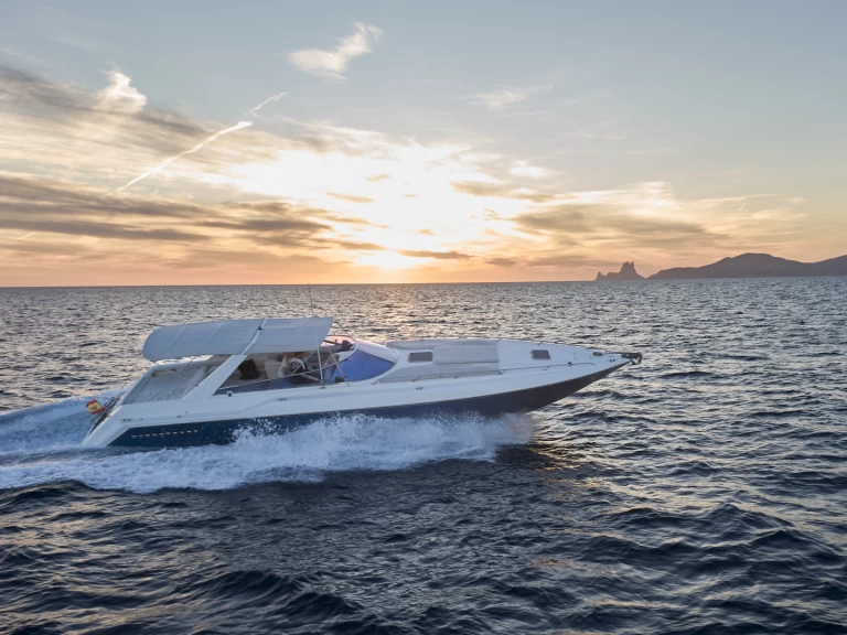 Hyra Motorbåt  med eller utan skeppare Sunseeker Ibiza Magna 