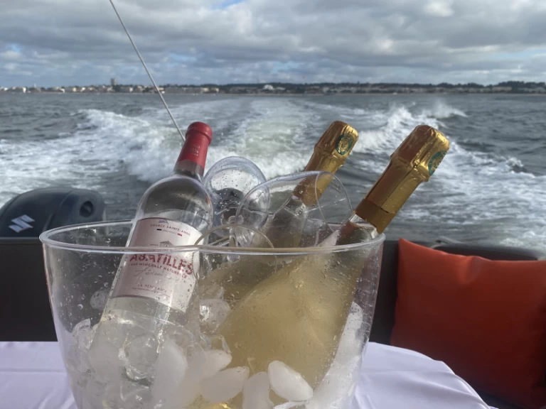 Uthyrning Motorbåt  i Port d'Arcachon - Beacher Beacher V10.2 Croisière