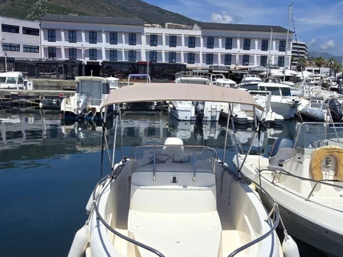 Uthyrning Motorbåt  i Bastia - Jeanneau Cap Camarat 515 Style