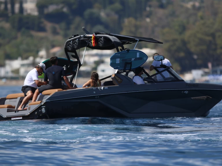 Hyra Motorbåt  med eller utan skeppare Air Puerto Banús 