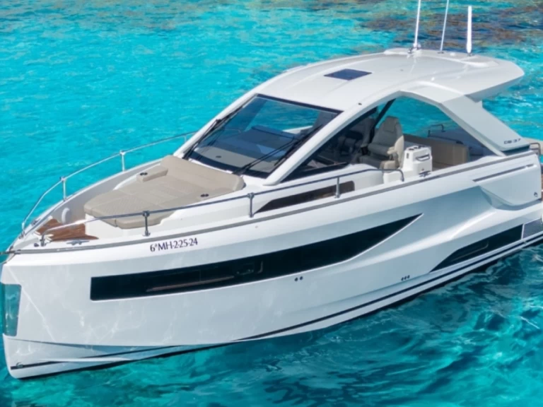 Uthyrning Motorbåt  Jeanneau med en båtlicens 