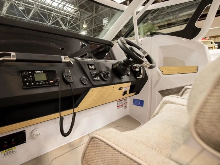 Axopar 29 Sun Top charter bareboat eller skeppad i La Trinité-sur-Mer