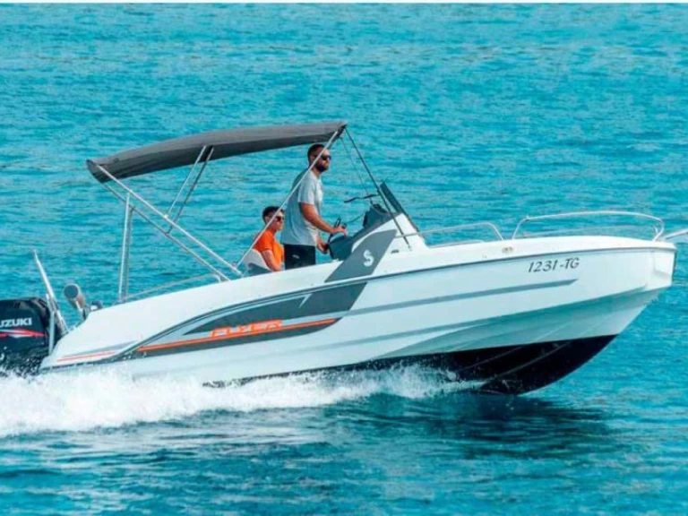 Bénéteau Flyer 6.6 SPACEdeck charter bareboat eller skeppad i Trogir 