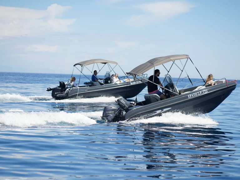 Hyra Motorbåt  med eller utan skeppare Karel Rhodes (City) 