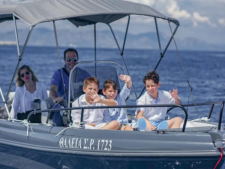 Hyr en Karel Ithaca 550 Rhodes (City) 