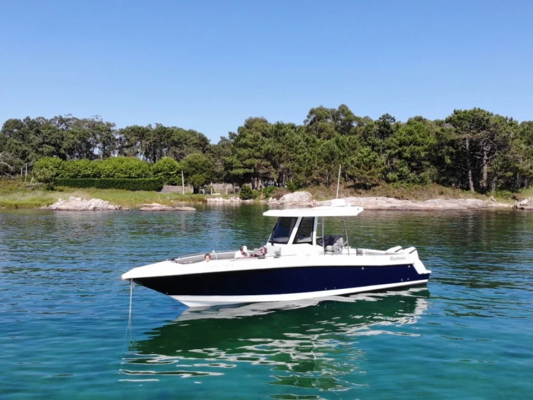 Hyra Motorbåt  med eller utan skeppare Rodman Sanxenxo 