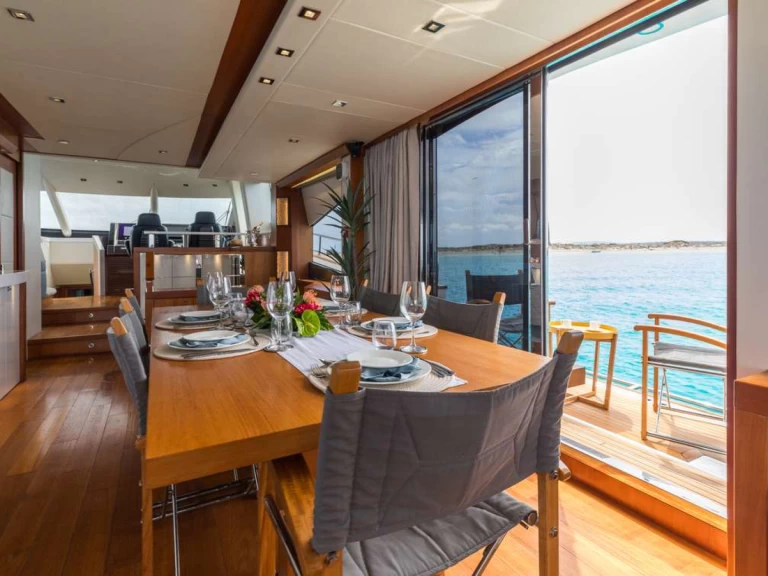 Uthyrning Lyx yacht i Ibiza Town - Sunseeker PLAY THE GAME