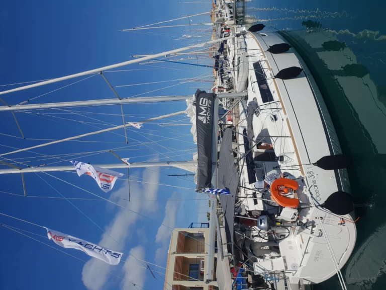 Yacht charter Lefkáda billig Oceanis 38.1