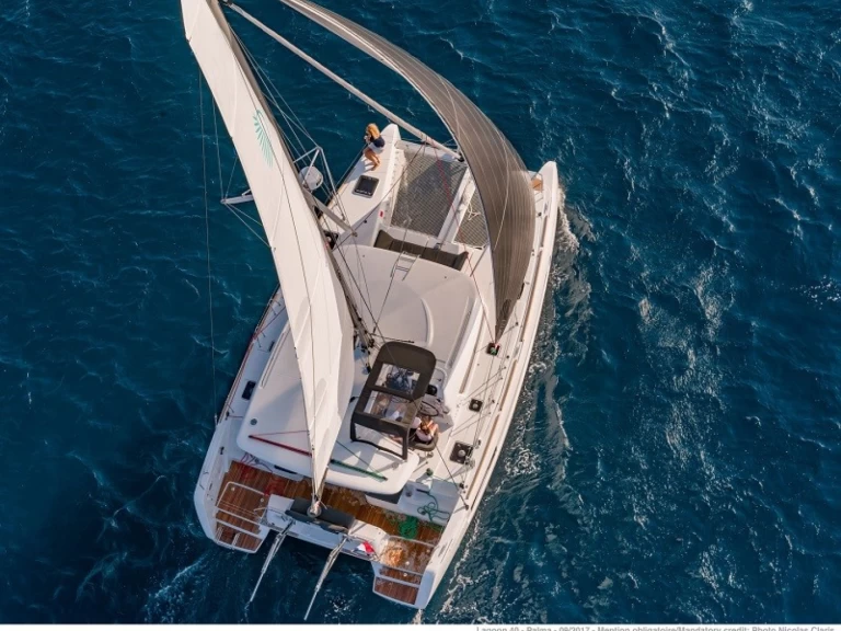 Hyra Katamaran  med eller utan skeppare Lagoon Komolac 